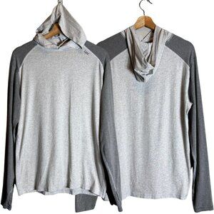 Tasc Carrollton Long Sleeve Blocked Hoodie Pullover Men's Small Gray Active Golf